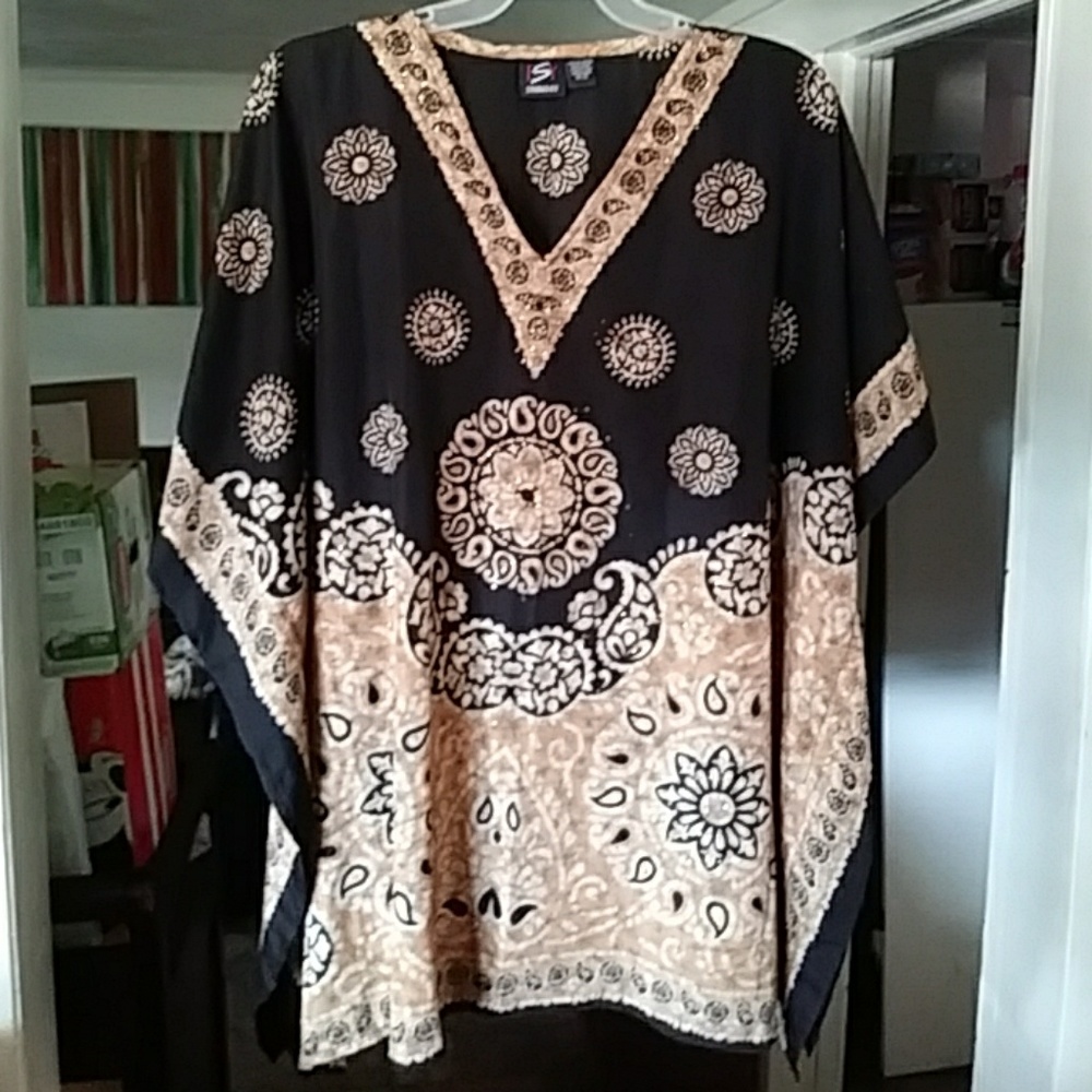 NWOT Studio EY Afghan Shirt
